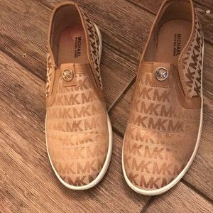 Michael Kors brown slide on shoes